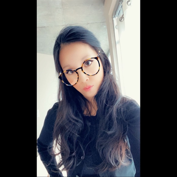 Meet your Posher, Angela - Picture 1 of 8